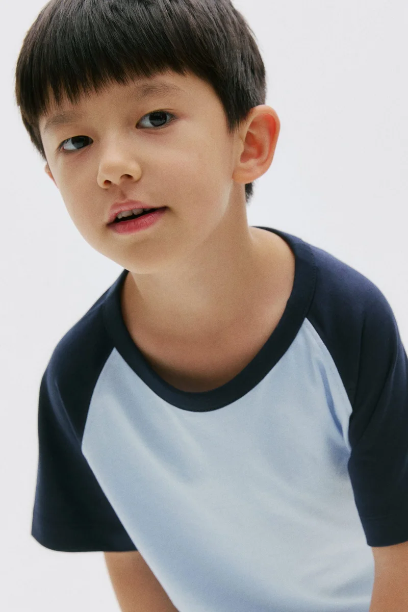 اتش اند ام تي-شيرت من قماش كولماكس®